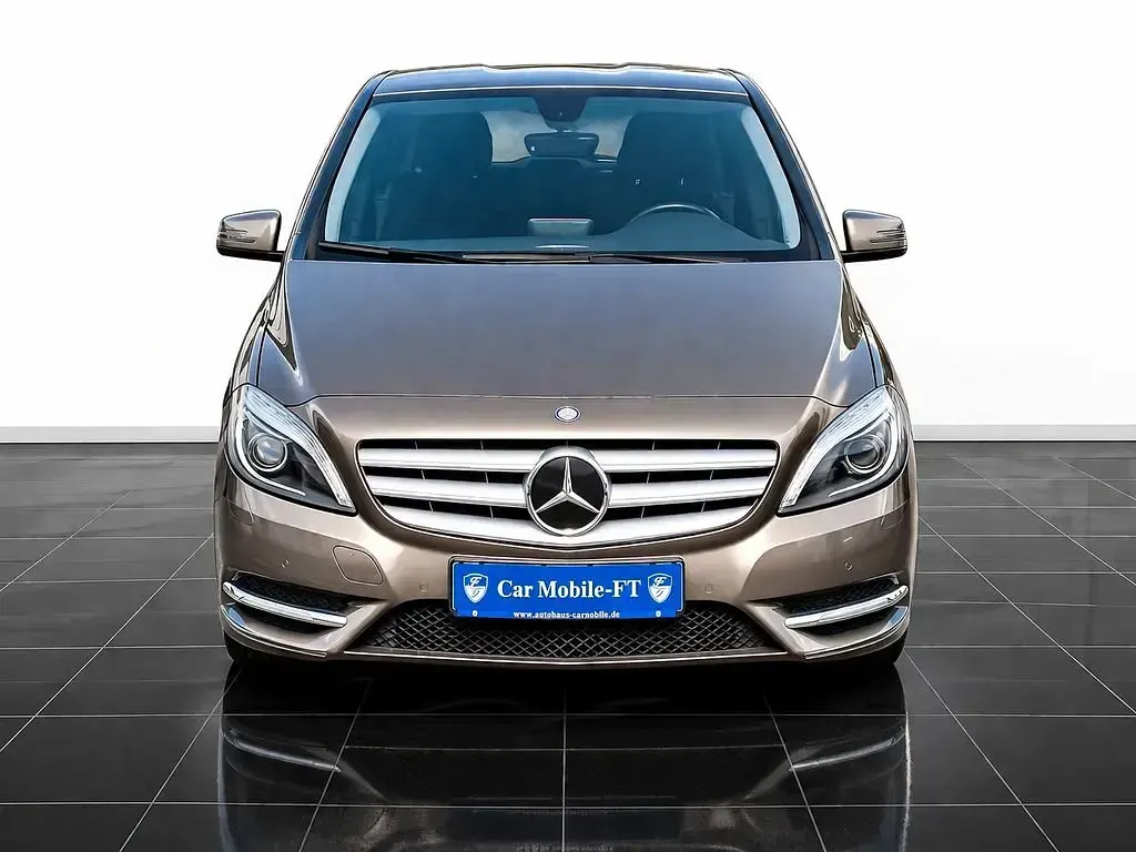 Gebraucht Mercedes B200 156 PS (114 kW) 2012 Gold Kleinwagen