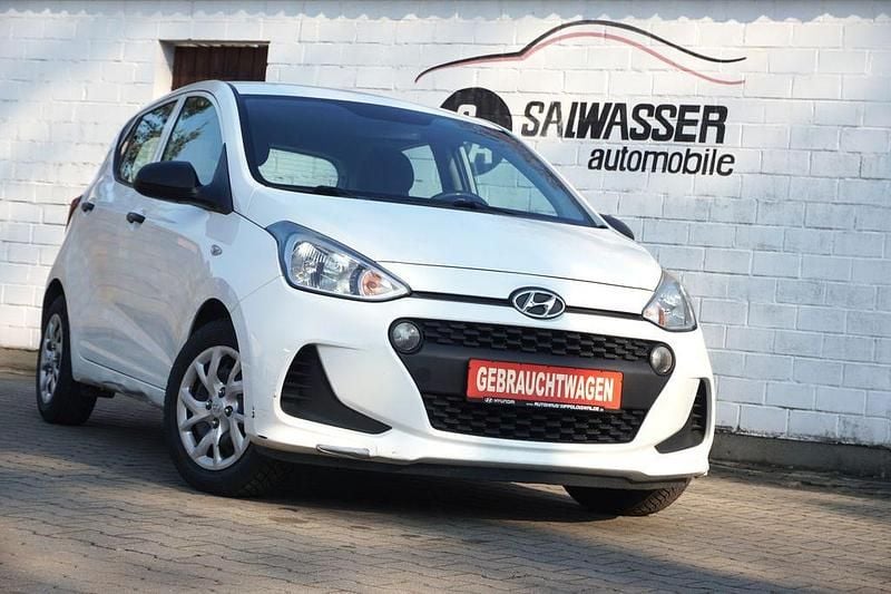 Gebraucht Hyundai i10 67 PS (49 kW) 2017 Weiß Kleinwagen