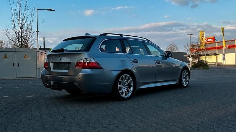Gebraucht BMW 525 177 PS (130 kW) 2005 Silber Kombi