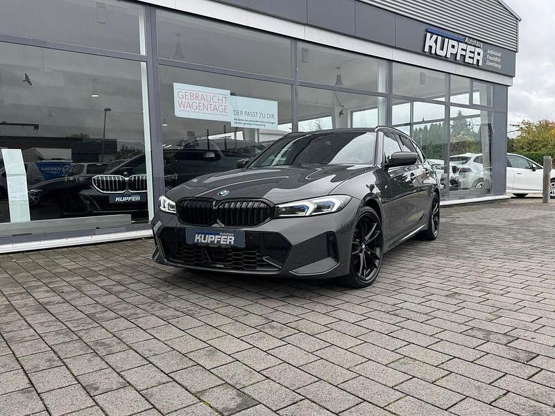 Dravitgrau Gebraucht 2024 BMW 320 Performance Kombi | 45.400 € - Bild 1/4