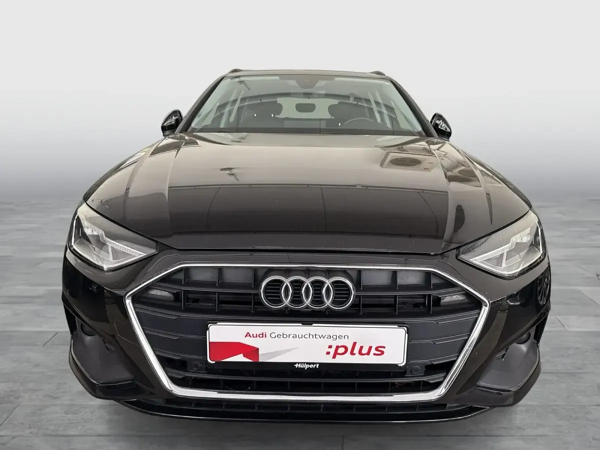 Gebraucht Audi A4 163 PS (119 kW) 2022 Brillantschwarz Kombi
