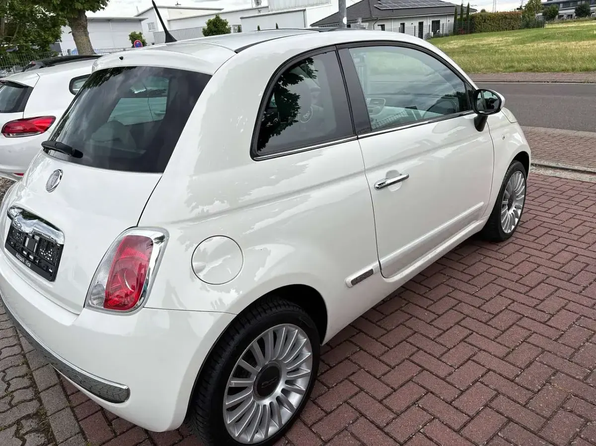 Gebraucht Fiat 500 Lounge 69 PS (50 kW) 2012 Colore esterno (gelato weiss) Kleinwagen