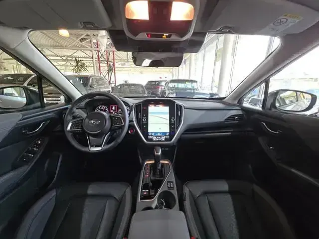 Gebraucht Subaru Crosstrek Platinum 136 PS (100 kW) 2024 Silber SUV