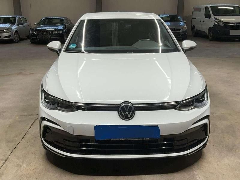 Weiß Gebraucht 2021 VW Golf VIII R-line Limousine | 19.222 € (Superpreis) - Bild 1/4