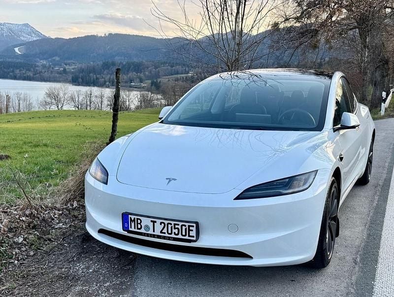 Gebraucht Tesla Model 3 366 kW (498 PS) 2023 Weiß Limousine