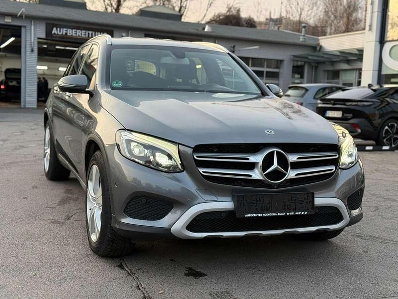 Gebraucht Mercedes GLC250 211 PS (155 kW) 2018 Grau SUV