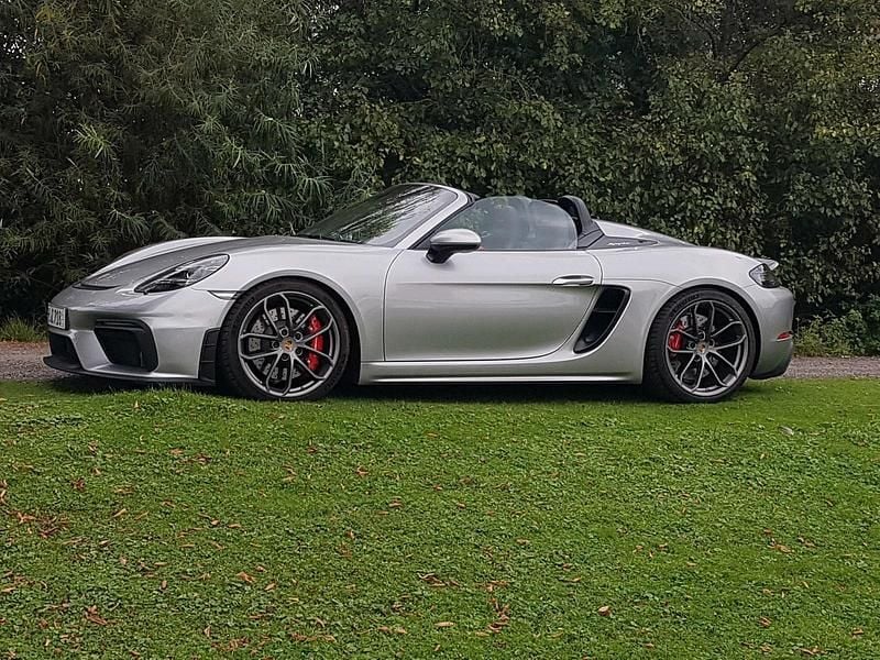 Silber Gebraucht 2021 Porsche 718 Spyder Cabrio | 105.500 € (Fairer Preis) - Bild 1/4