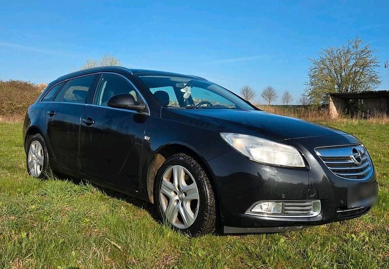Gebraucht Opel Insignia 160 PS (117 kW) 2012 Schwarz Kombi