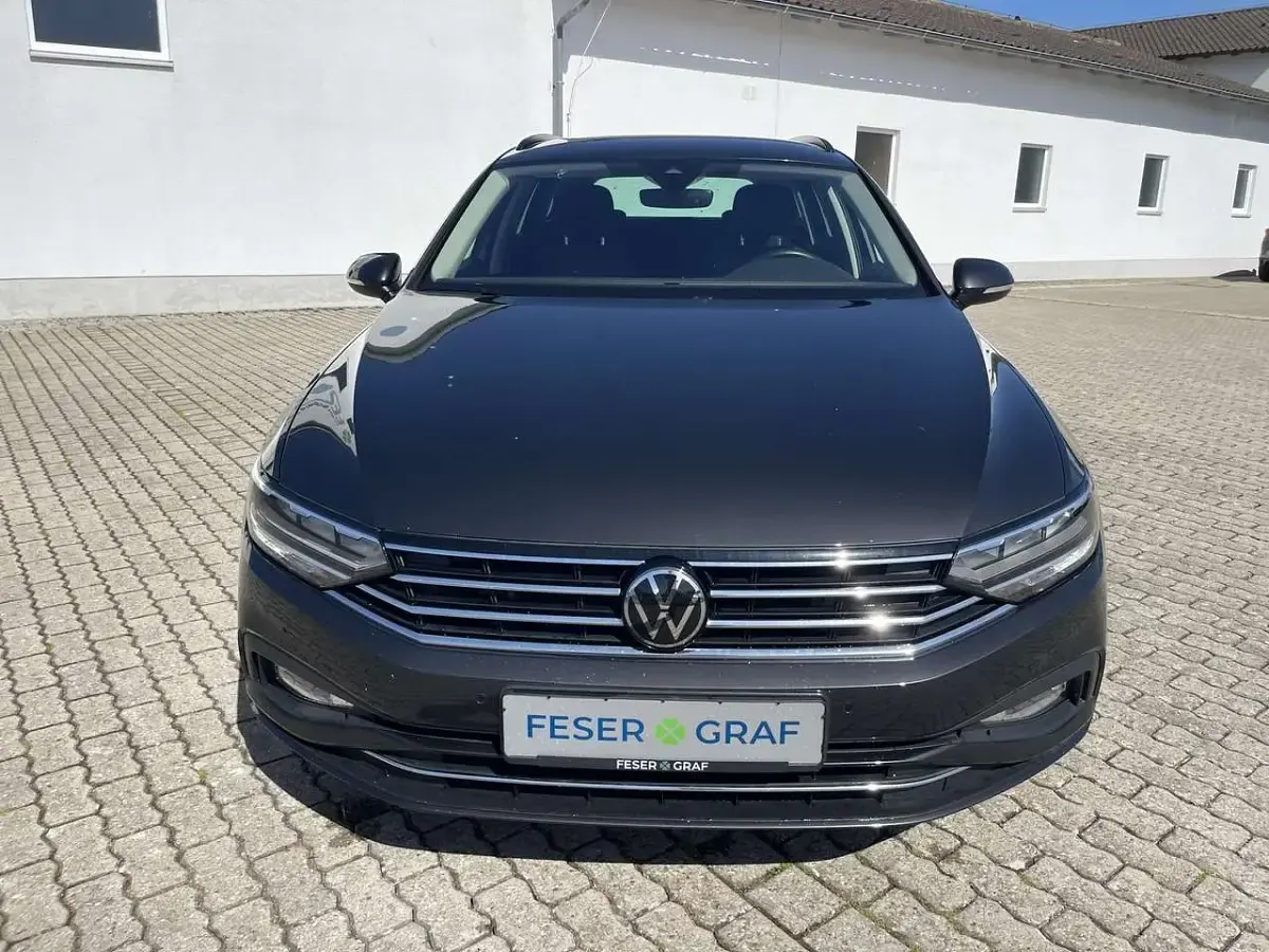 Gebraucht VW Passat Business 150 PS (110 kW) 2023 Grau Kombi