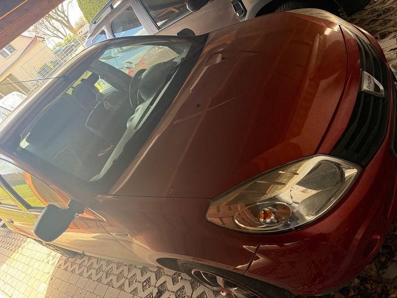 Gebraucht Dacia Sandero 75 PS (55 kW) 2009 Rot Limousine