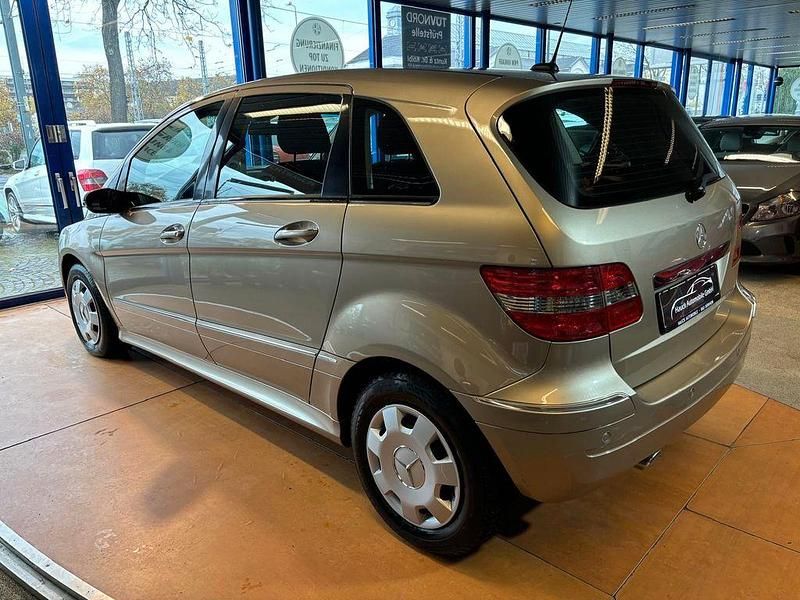 Gebraucht Mercedes B170 116 PS (85 kW) 2008 Gold Van / Kleinbus