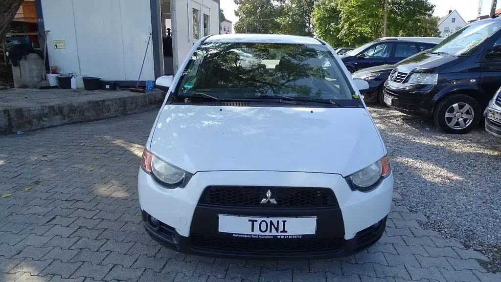Gebraucht Mitsubishi Colt 75 PS (55 kW) 2010 Weiß Kleinwagen