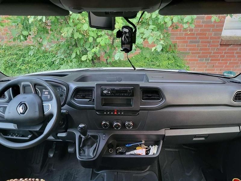 Weiß Gebraucht 2022 Renault Master Basis Van | 47.500 € - Bild 1/4