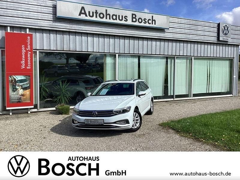 Gletscherweiss Gebraucht 2022 VW Passat Business Kombi | 25.650 € (Fairer Preis) - Bild 1/4