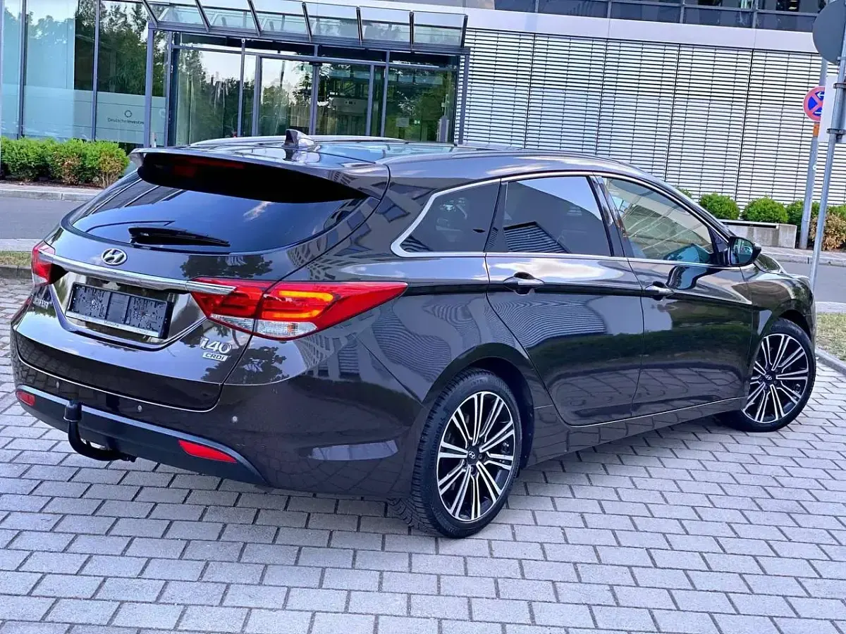 Gebraucht Hyundai i40 Premium 141 PS (103 kW) 2017 Kombi