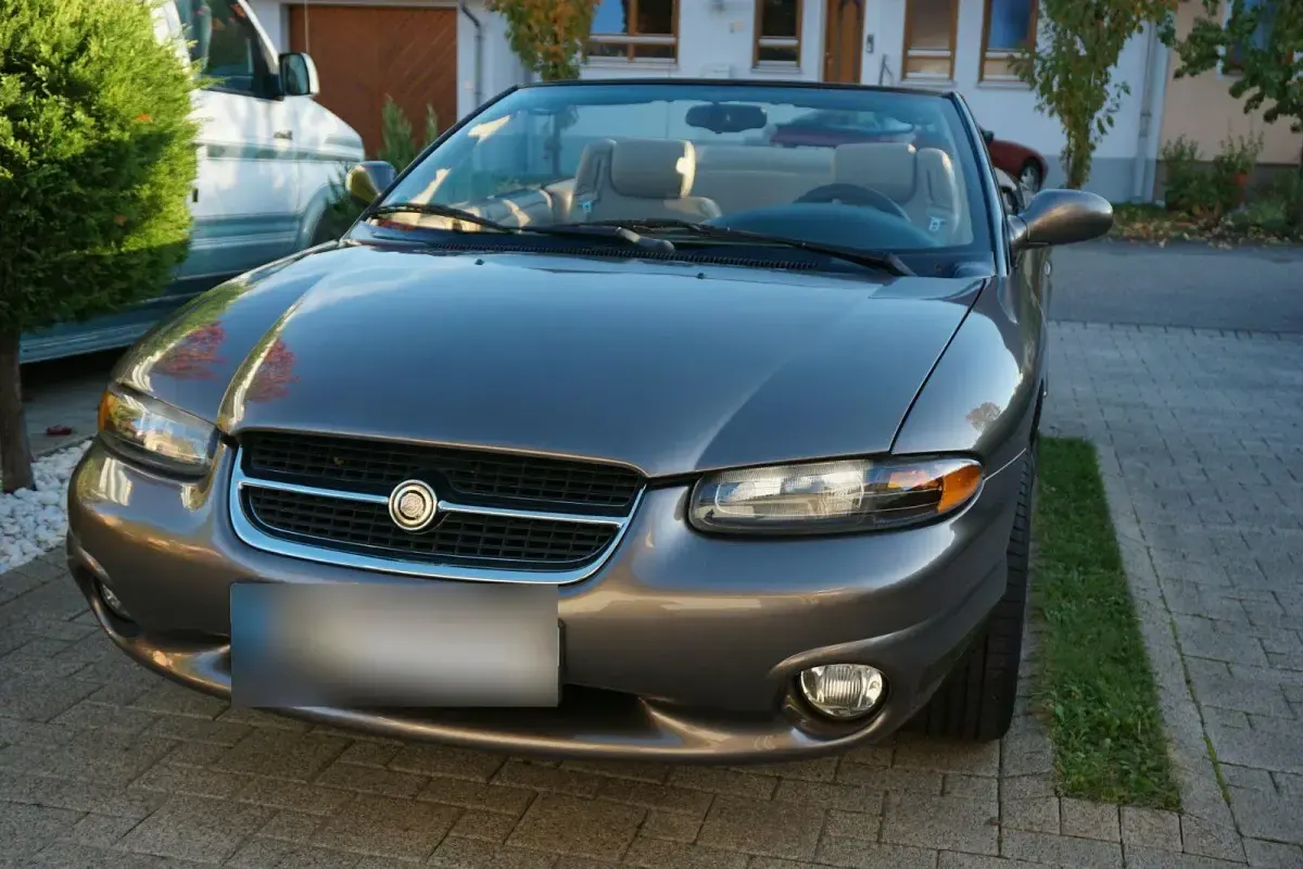 Gebraucht Chrysler Sebring 163 PS (119 kW) 1996 Braun Cabrio