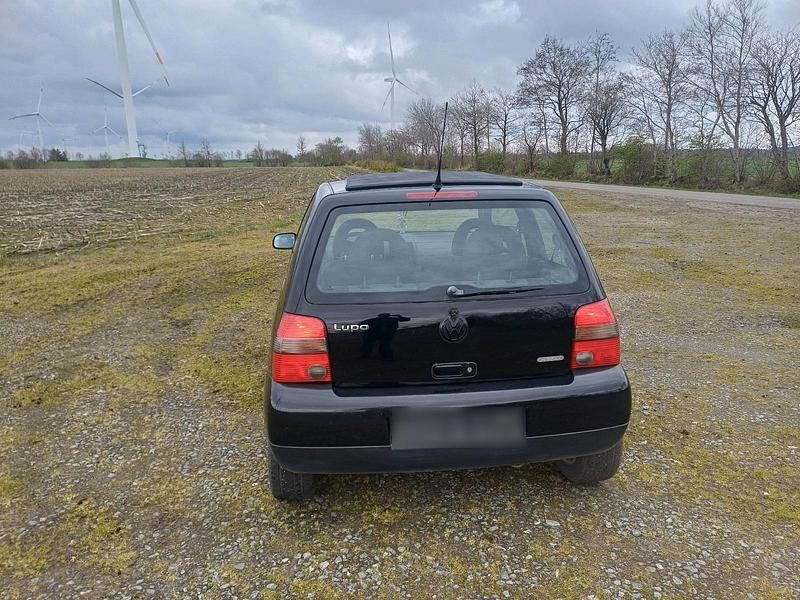 Gebraucht VW Lupo 60 PS (44 kW) 2002 Schwarz Kleinwagen