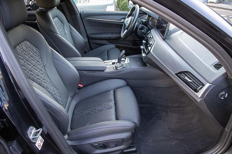 Gebraucht BMW 545e Shadowline 290 PS (213 kW) 2022 Schwarz Limousine