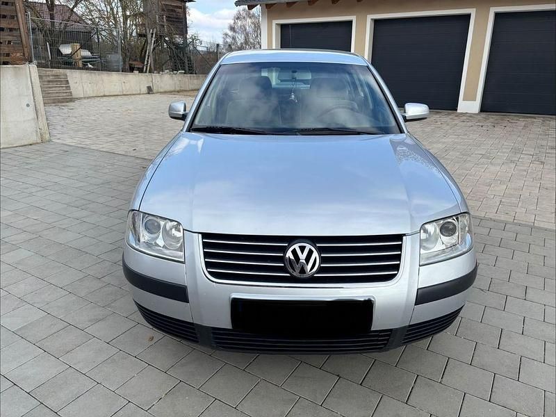 Gebraucht VW Passat 116 PS (85 kW) 2001 Silber Limousine