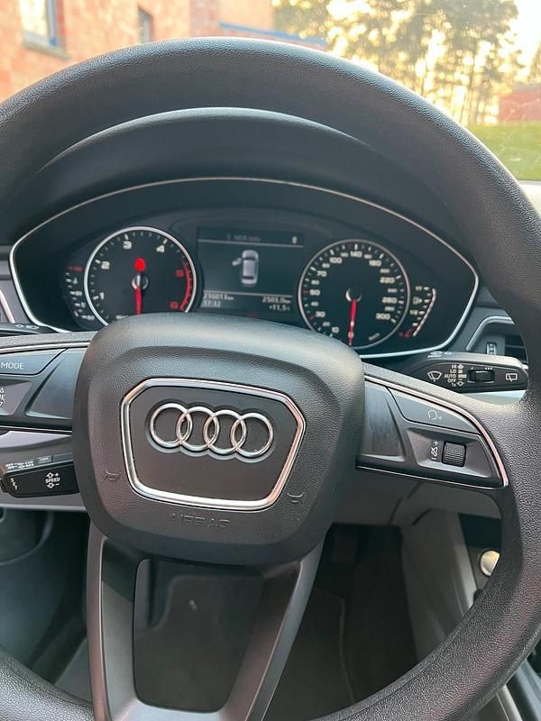 Gebraucht Audi A4 150 PS (110 kW) 2016 Schwarz Kombi