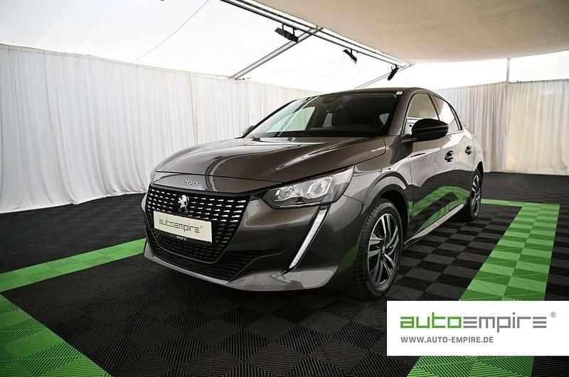 Platinum grau Gebraucht 2023 Peugeot 208 Allure Kleinwagen | 16.990 € (Superpreis) - Bild 1/3