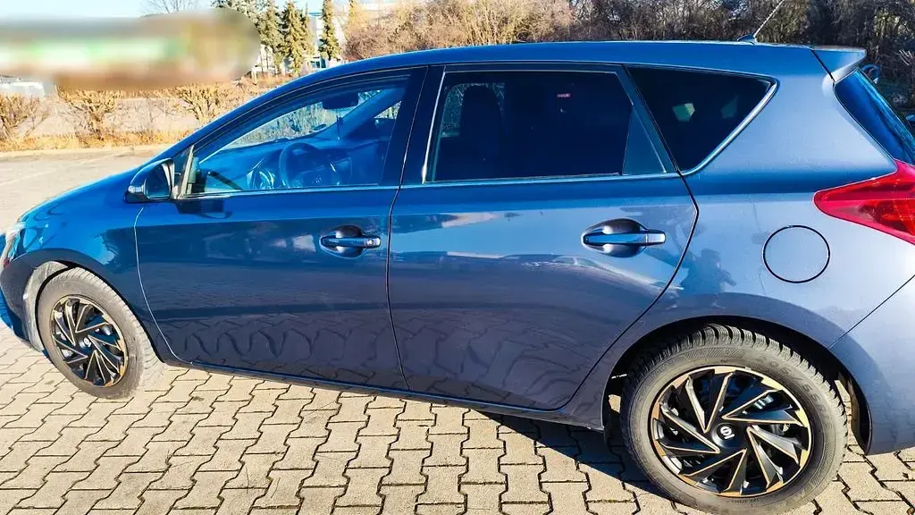 Gebraucht Toyota Auris 132 PS (97 kW) 2014 Grau Limousine