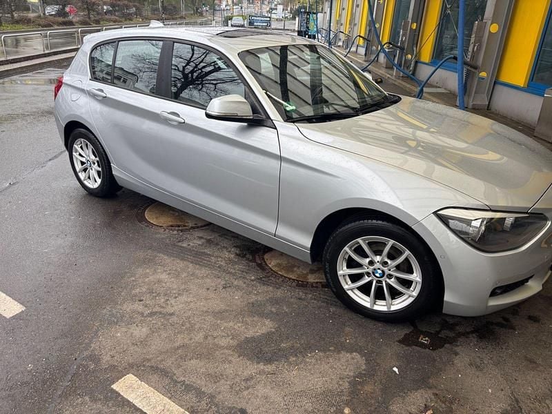 Gebraucht BMW 116 116 PS (85 kW) 2015 Silber Kleinwagen