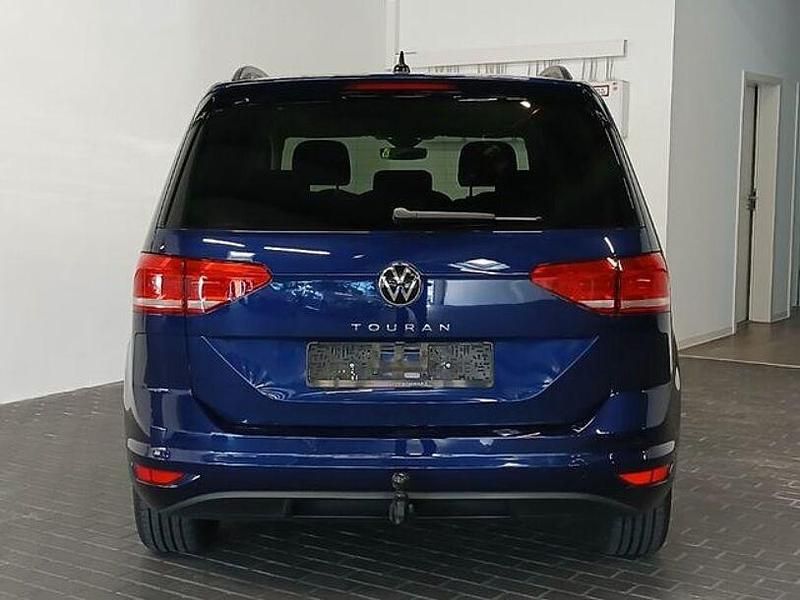Gebraucht VW Touran Comfortline 150 PS (110 kW) 2024 Atlantik blue Van / Kleinbus