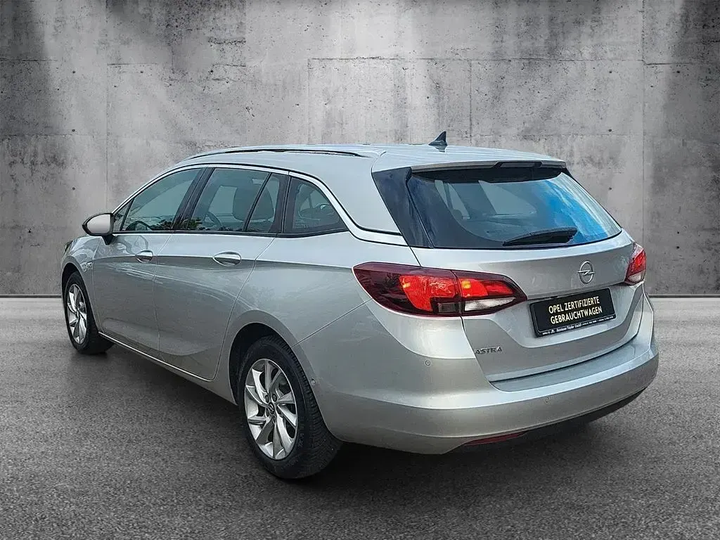 Usata Opel Astra Elegance 122 CV (89 kW) 2022 Argento Utilitaria