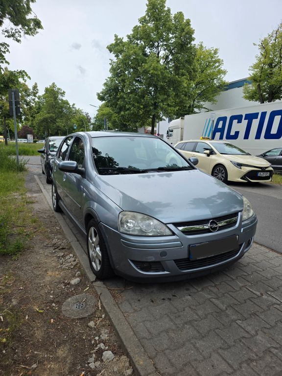 Grau Gebraucht 2006 Opel Corsa Limousine | 1.500 € (Fairer Preis) - Bild 1/4