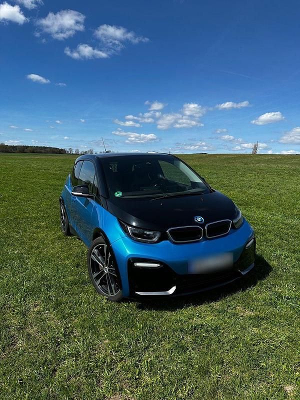Second-hand BMW i3 Performance 135 kW (184 CP) 2017 Albastru Hatchback
