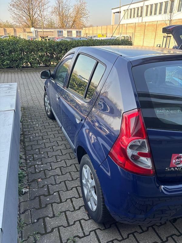 Gebraucht Dacia Sandero 65 PS (47 kW) 2009 Blau Limousine