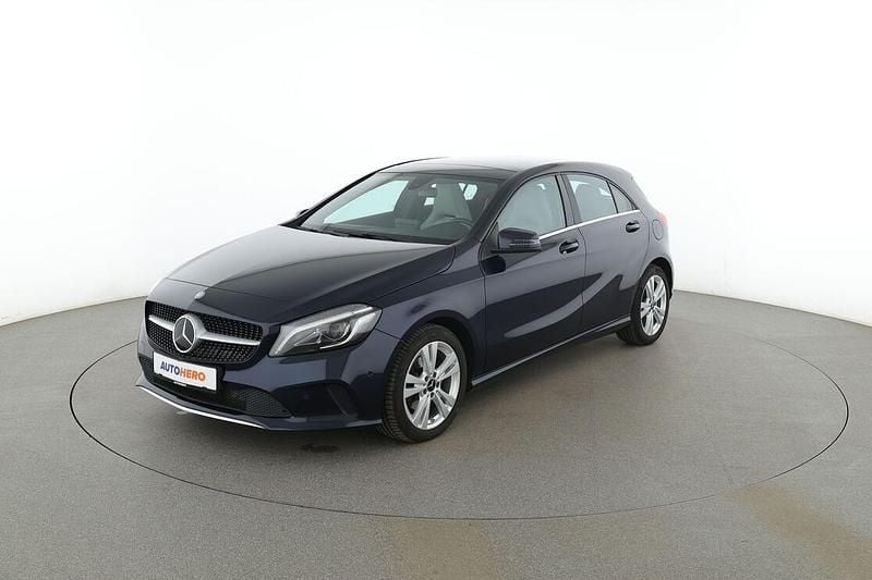 Gebraucht Mercedes A180 Urban 122 PS (89 kW) 2017 Limousine