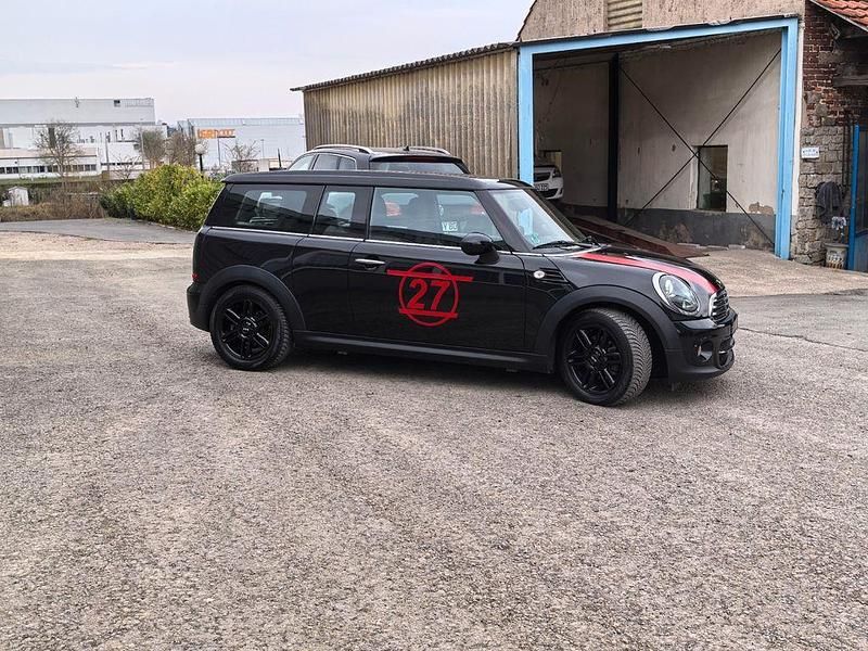 Schwarz Gebraucht 2011 Mini Cooper D Clubman Kombi | 4.900 € (Fairer Preis) - Bild 1/4