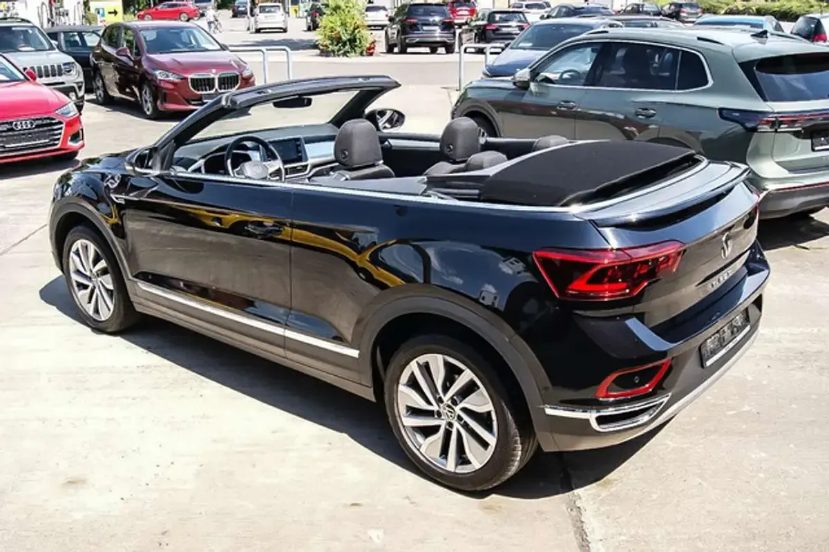 Gebraucht VW T-Roc Cabriolet Move 110 PS (80 kW) 2024 Deepblack perl Cabrio