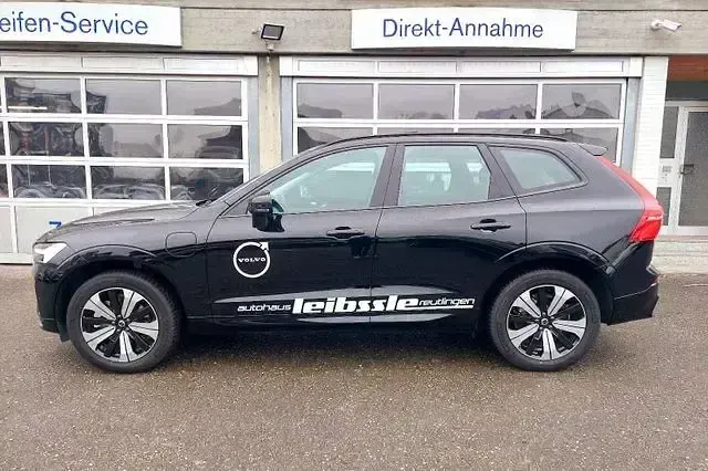 Gebraucht Volvo XC60 Plus 349 PS (256 kW) 2023 Onyx black (metallic) SUV