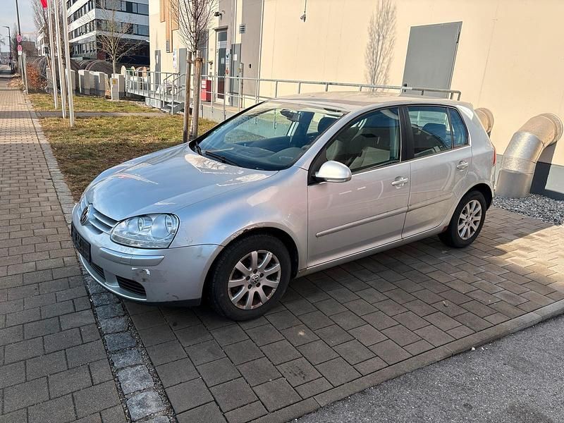 Gebraucht VW Golf IV 105 PS (77 kW) 2005 Silber Limousine
