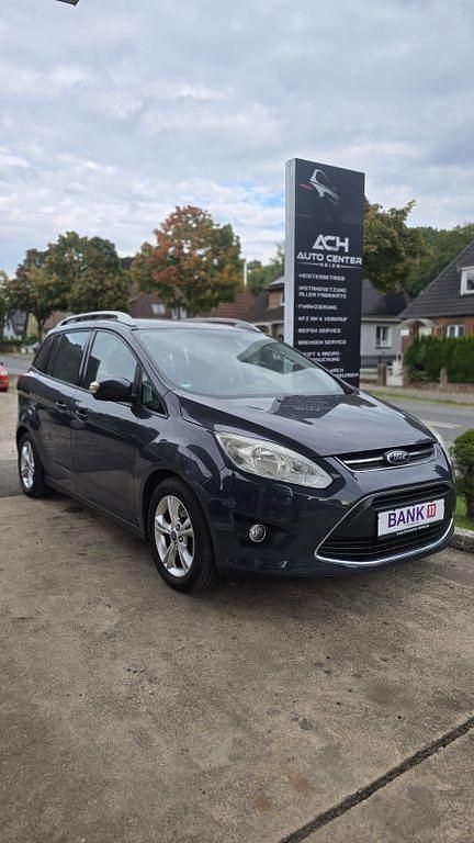 Grau Gebraucht 2014 Ford Grand C-Max Champions Edition Van / Kleinbus | 6.499 € (Etwas zu teuer) - Bild 1/4