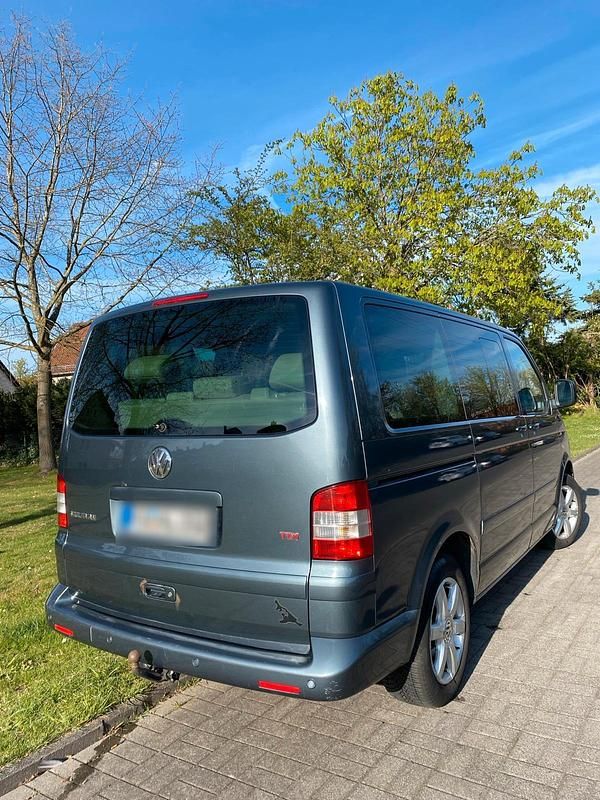 Usata VW Multivan 2008 Grigio Monovolume