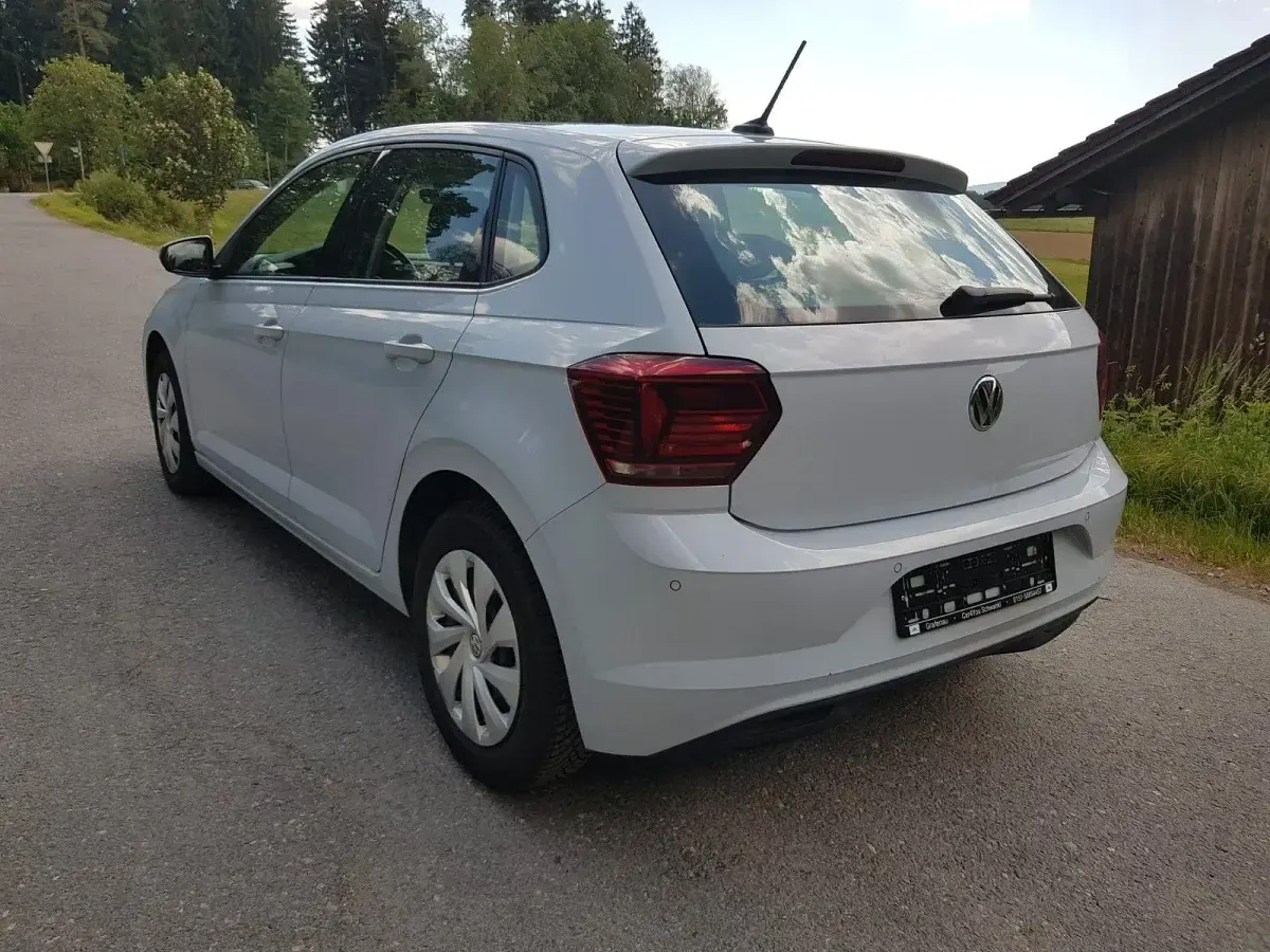 Gebraucht VW Polo Comfortline 95 PS (69 kW) 2019 Silber Kleinwagen