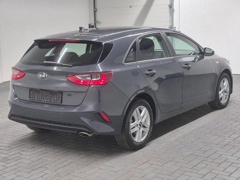 Gebraucht Kia Ceed 99 PS (72 kW) 2019 Pentagraumet. Kleinwagen