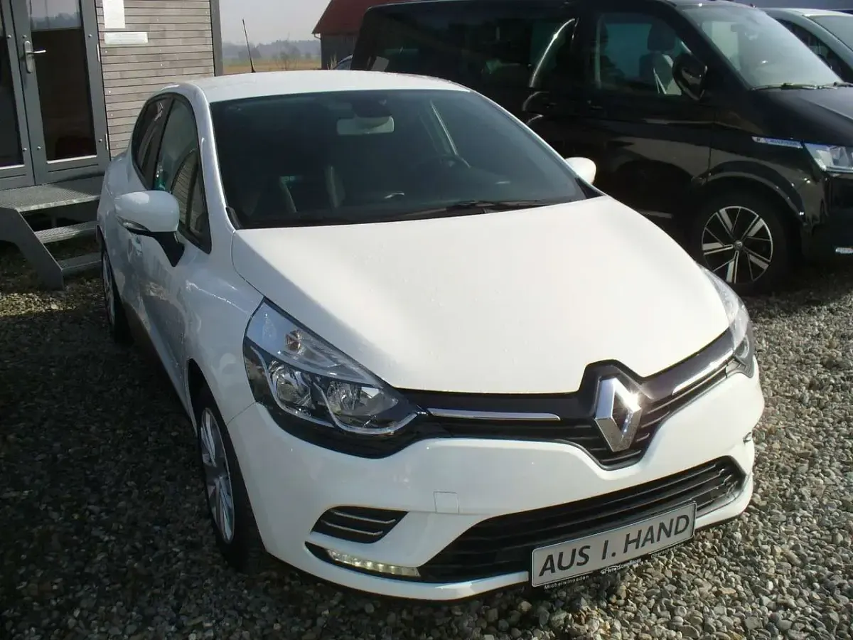 Gebraucht Renault Clio 73 PS (53 kW) 2016 Gletscherweiss Kleinwagen