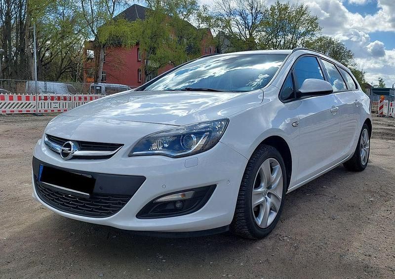 Gebraucht Opel Astra 120 PS (88 kW) 2015 Weiß Kombi
