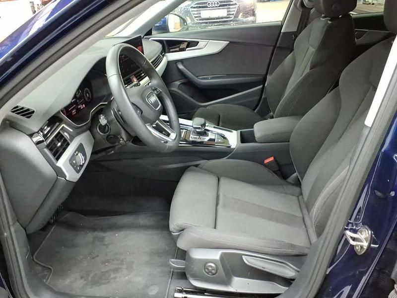 Gebraucht Audi A4 Advanced 204 PS (150 kW) 2024 Navarrablau metallic Kombi
