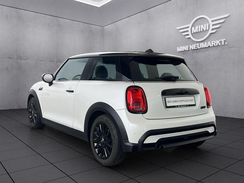 Gebraucht Mini Cooper 136 PS (100 kW) 2023 Nanuq white Kleinwagen