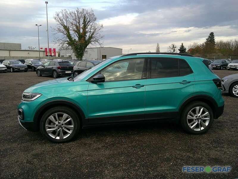 Gebraucht VW T-Cross Move 110 PS (80 kW) 2023 Makena türkis SUV