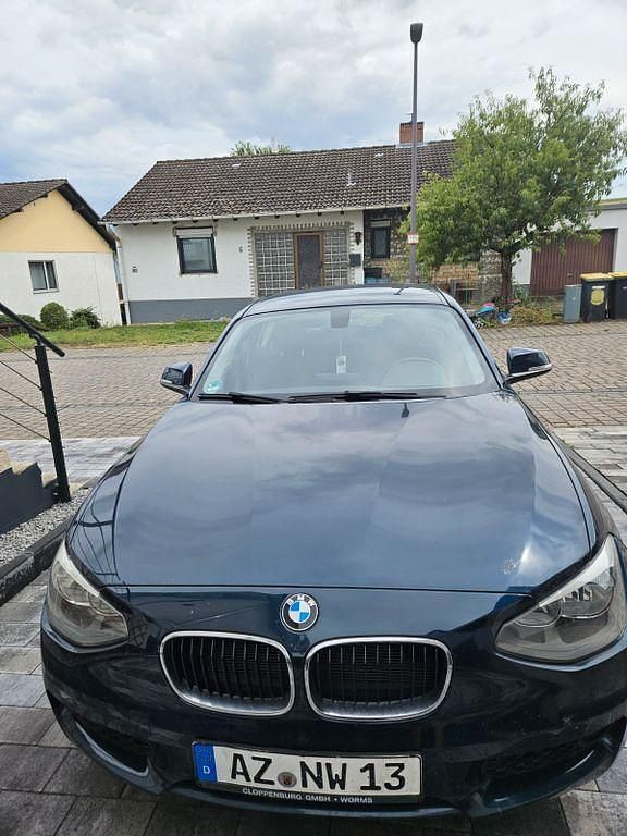 Blau Gebraucht 2013 BMW 116 Kleinwagen | 7.000 € (Guter Preis) - Bild 1/4