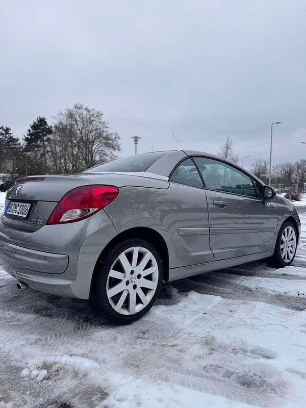 Gebraucht Peugeot 207 Platinum 120 PS (88 kW) 2011 Grau Cabrio