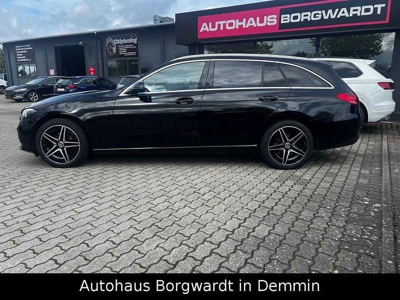 Gebraucht Mercedes C220 200 PS (147 kW) 2022 Schwarz Kombi