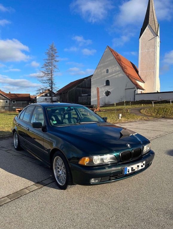 Grün Gebraucht 1997 BMW 528 Limousine | 7.890 € (Fairer Preis) - Bild 1/4